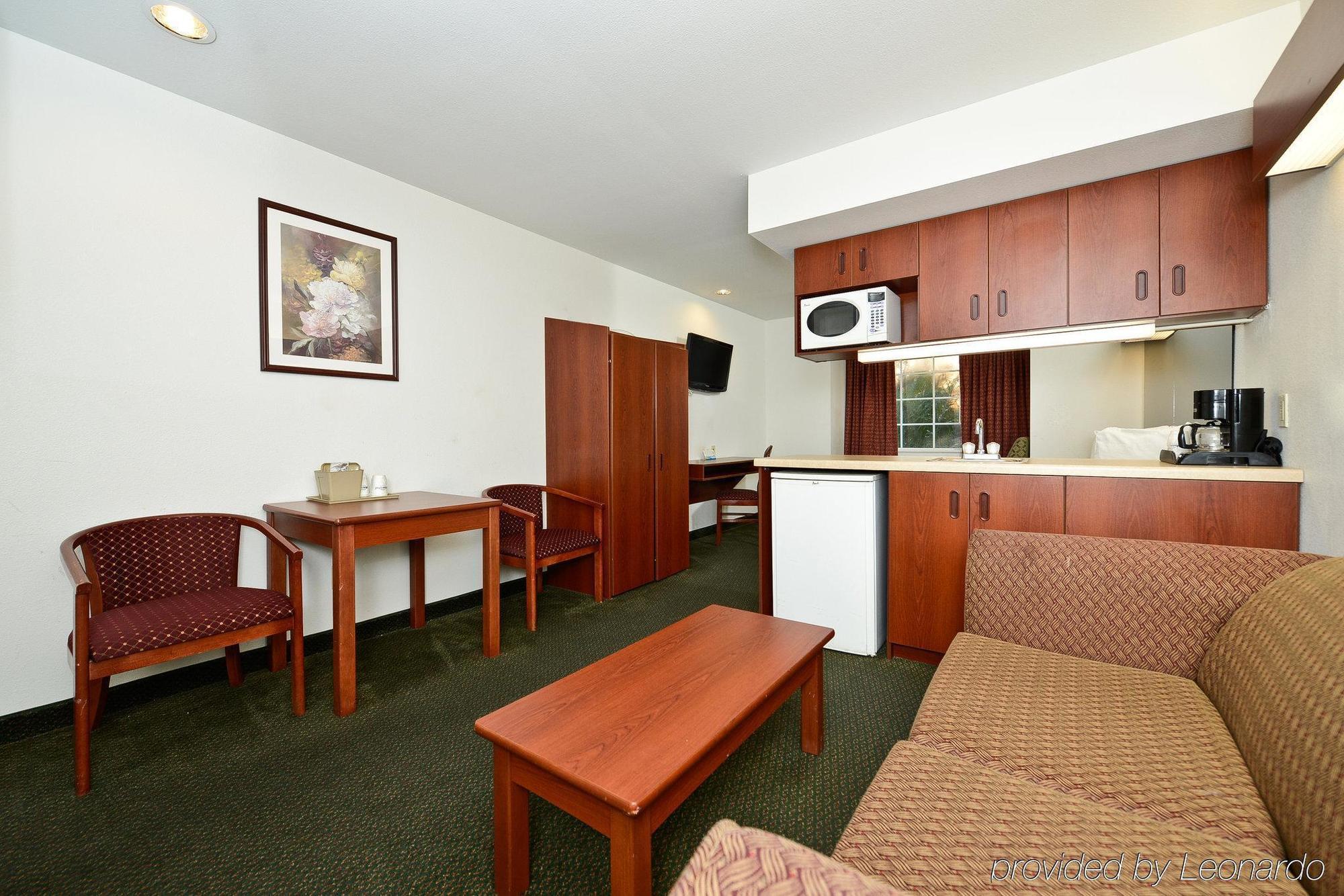 Americas Best Value Inn Lake Charles Interstate 210 Eksteriør bilde