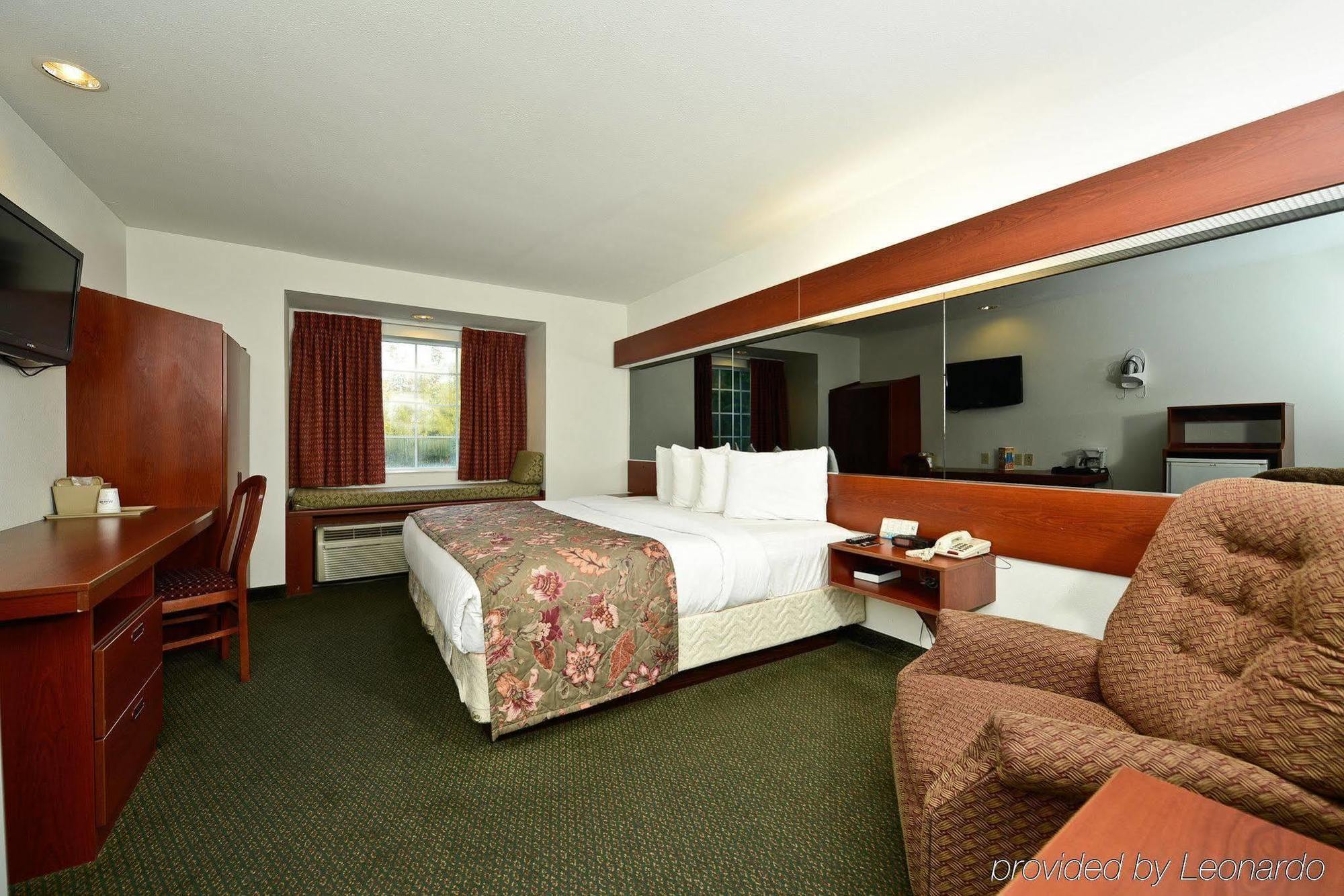 Americas Best Value Inn Lake Charles Interstate 210 Eksteriør bilde