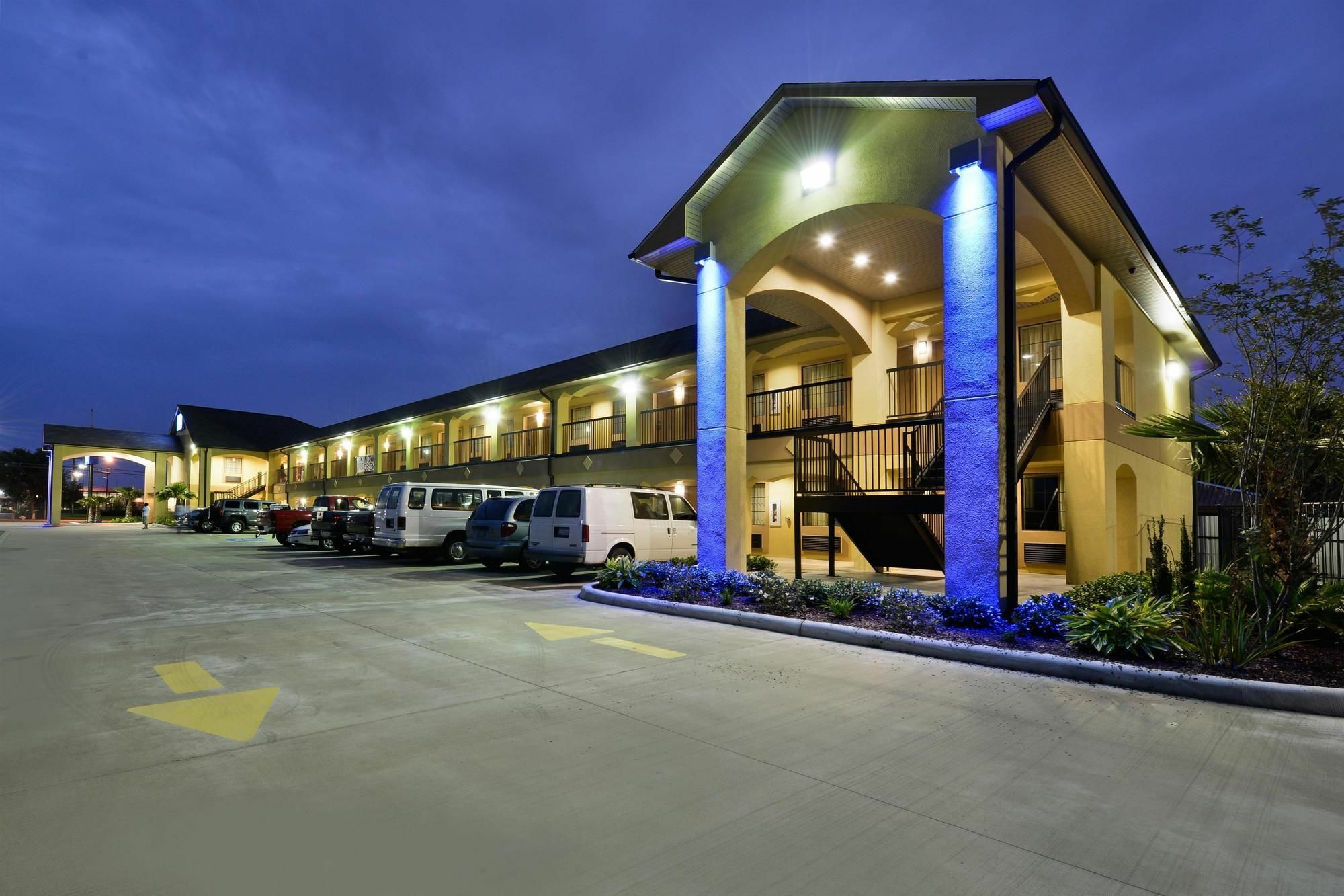 Americas Best Value Inn Lake Charles Interstate 210 Eksteriør bilde